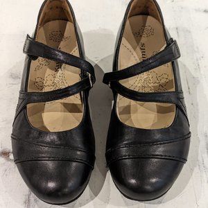 Kumfs leather supportive flat shoes (model Mary Jane) - orthotic-friendly